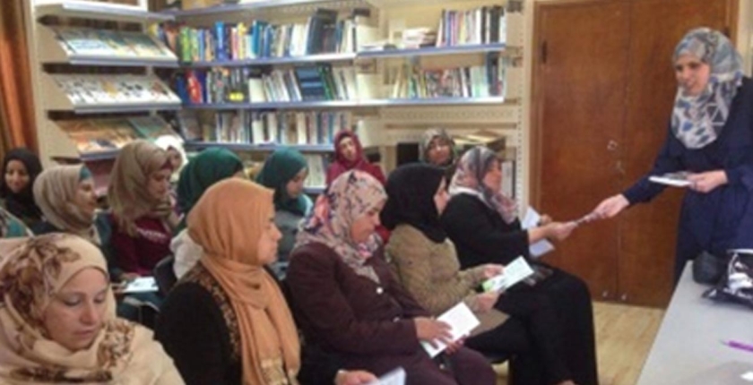 المحاضرات التوعوية للأمهات بموضوع أثر حرق النفايات الالكترونية على الصحة و البيئة في مناطق اذنا و دير سامت و بيت عوا (2016 – 2017)
