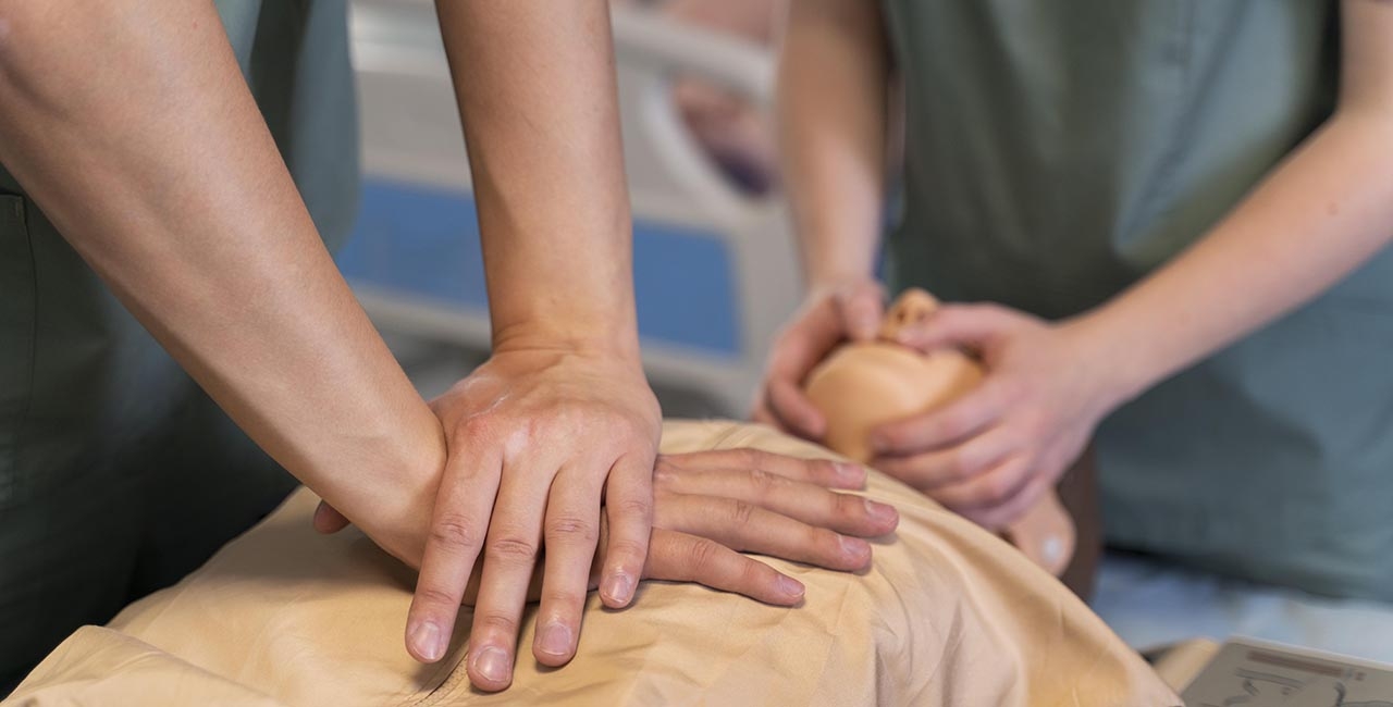 First Aid Training for workers in industrial sectors (2010)